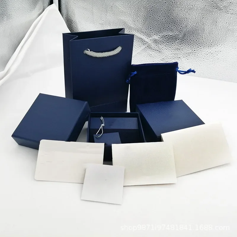 Распродажа, новое оригинальное новое ожерелье, ювелирные изделия с кристаллами из коробки австрийского бренда 
Распродажа, новое оригинальное новое ожерелье, ювелирные изделия с кристаллами из коробки австрийского бренда