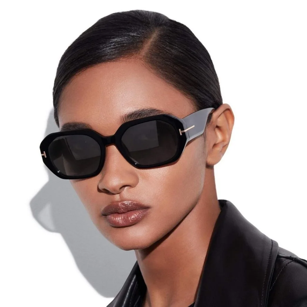 Small Square Women Sunglasses Vintage Brand Men Eyewear Glasses Fashion Designer Shades UV400 Female Male
Small Square Women Sunglasses Vintage Brand Men Eyewear Glasses Fashion Designer Shades UV400 Female Male
