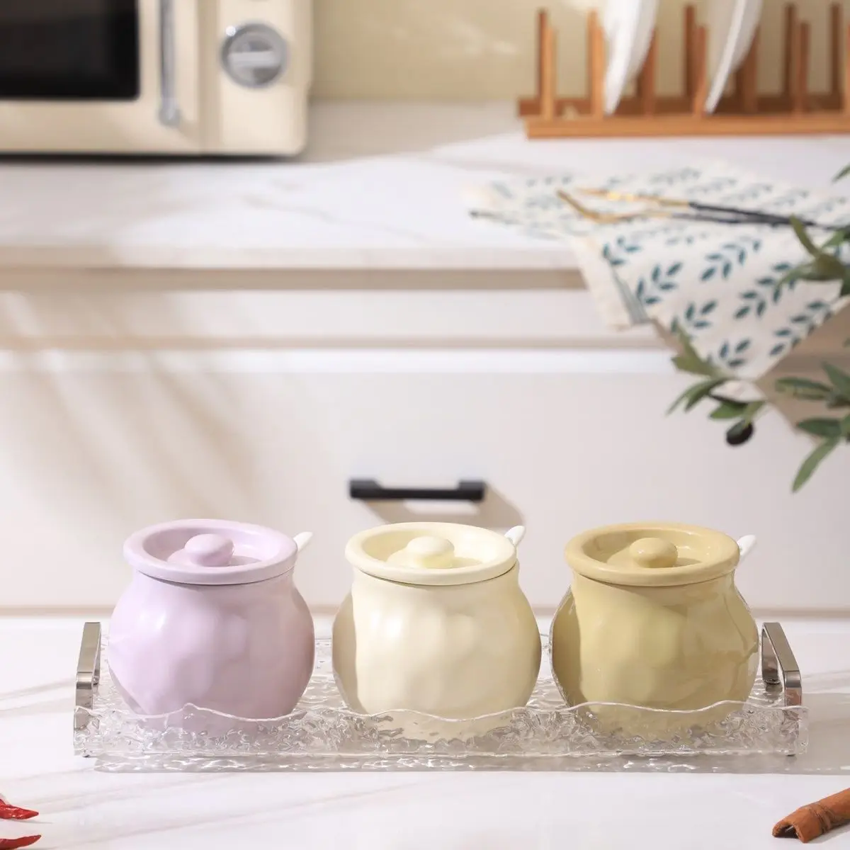 Ceramic seasoning jar set cream kitchen household salt jar seasoning jar oil splashing chili pepper high-temperature seasoning
Ceramic seasoning jar set cream kitchen household salt jar seasoning jar oil splashing chili pepper high-temperature seasoning