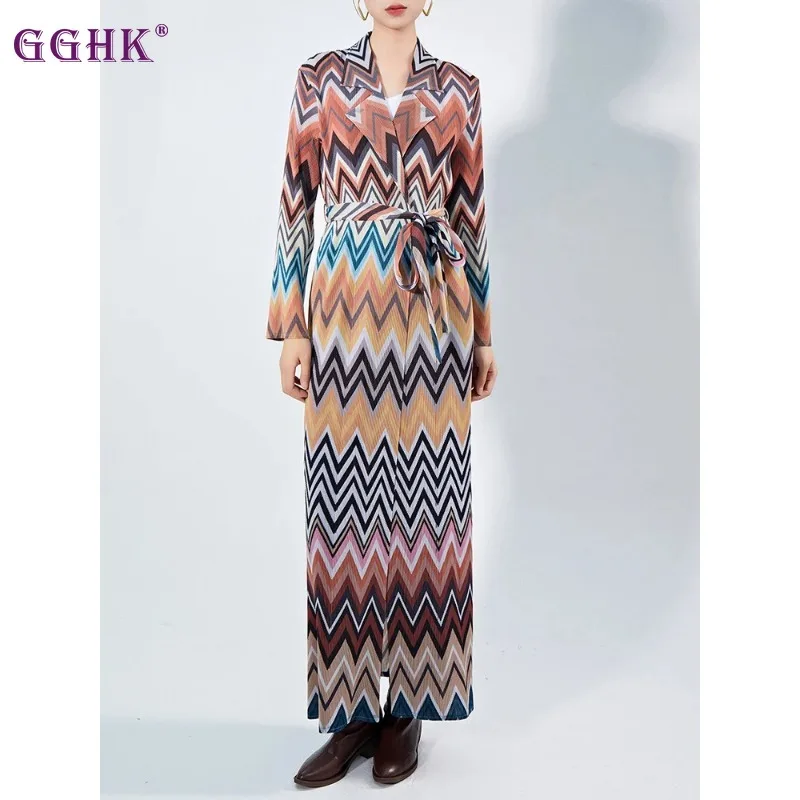 Женский плиссированный тренчкот GGHK Miyake с винтажным принтом, большой размер, роскошный женский халат в арабском стиле со скошенным отворотом
Женский плиссированный тренчкот GGHK Miyake с винтажным принтом, большой размер, роскошный женский халат в арабском стиле со скошенным отворотом