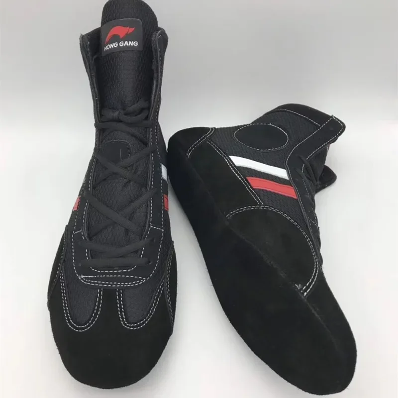 Indoor Soft bottom wrestling shoes Professional Boxing fighting leather Sneakers Training match sports boots Plus Size 30-46
Indoor Soft bottom wrestling shoes Professional Boxing fighting leather Sneakers Training match sports boots Plus Size 30-46