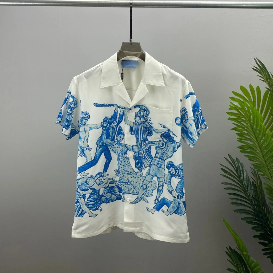 

2024 summer New Men's Casual CampCollar Short Sleeve Shirts vintage Pattern print Hawaiian Beach Silk Shirts
