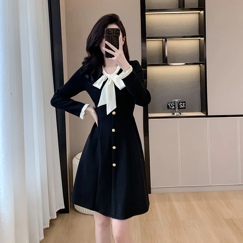 

French Hepburn Style Bow Black Dress For Women's Spring/Summer 2024 New V-Neck Waistband Slimming Chiffon Short Skirt