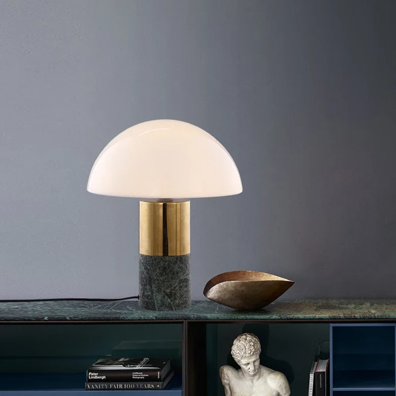 

Скандинавская настольная лампа в виде грибов из мраморного стекла, американская лампа для гостиной, кабинета, офиса, спальни, прикроватная настольная лампа, декор для домашней комнаты, ночник