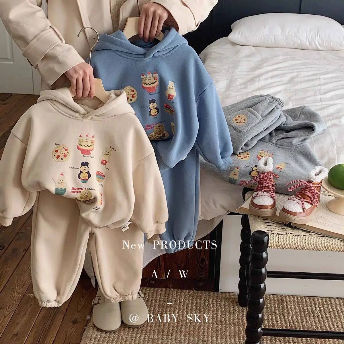 Cartoon Children's Sets 2023 Autumn Winter Plush Thickening Warm Baby Clothes Set Korean Boys Girls' Hooded Sweater Pants 2Pcs
Cartoon Children's Sets 2023 Autumn Winter Plush Thickening Warm Baby Clothes Set Korean Boys Girls' Hooded Sweater Pants 2Pcs