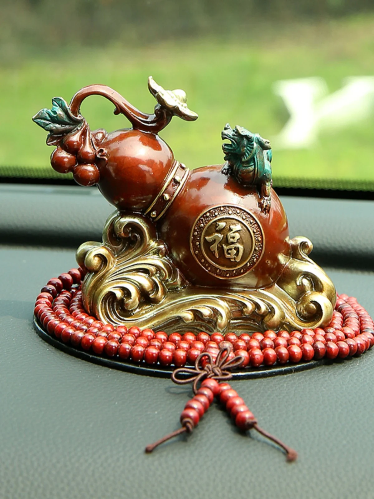 Copper Gourd High-End Car Decoration Creative Car Car Interior High-End Decoration Bring Fortune and Peace Men and Women
Copper Gourd High-End Car Decoration Creative Car Car Interior High-End Decoration Bring Fortune and Peace Men and Women