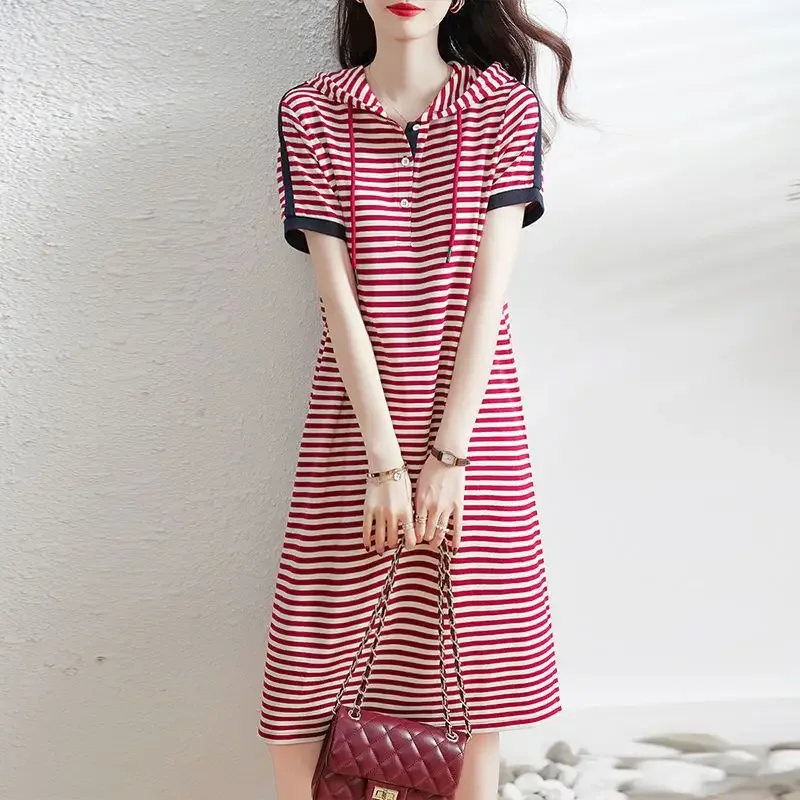 Fashion Hooded Button Spliced Korean Striped Midi Dress Women's Clothing 2023 Summer New Short Sleeve Casual Dresses ZL68
Fashion Hooded Button Spliced Korean Striped Midi Dress Women's Clothing 2023 Summer New Short Sleeve Casual Dresses ZL68