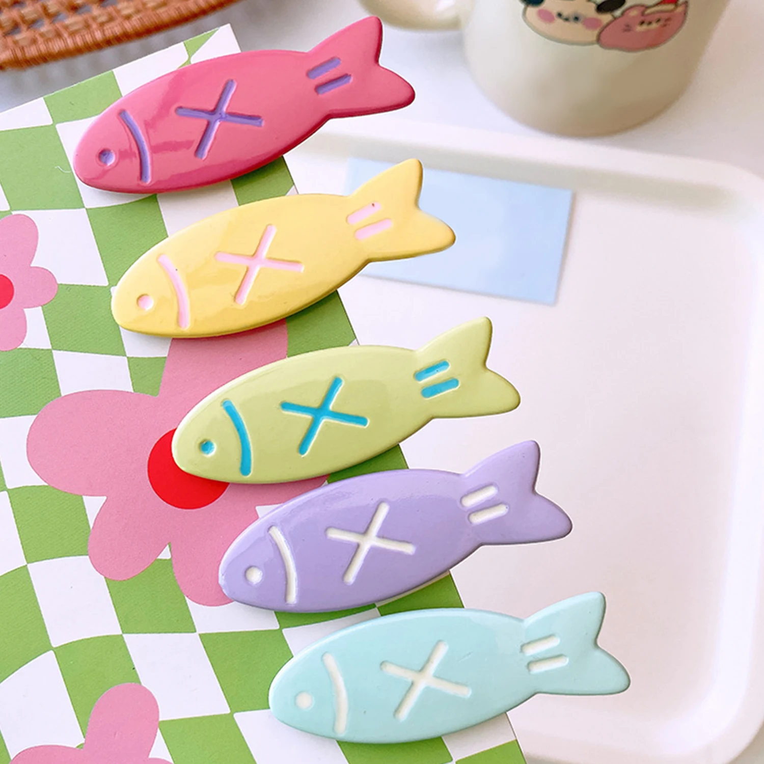 2023 Cute Candy Color Cartoon Fish Hairpin for Children Korean Sweet y2k Girls Colorful Mini Hair Clip Hair Accessory Wholesale 
2023 Cute Candy Color Cartoon Fish Hairpin for Children Korean Sweet y2k Girls Colorful Mini Hair Clip Hair Accessory Wholesale