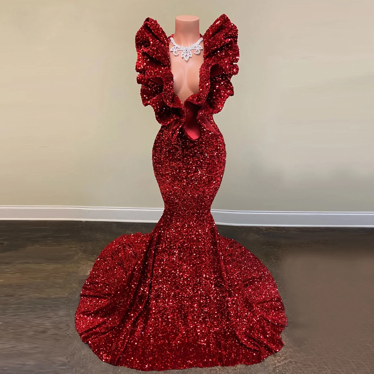 

Burgundy V-neck Prom Dress Sleeveless Ruffled Evening Dress Sequins Wedding Banquet Dress Large Customization