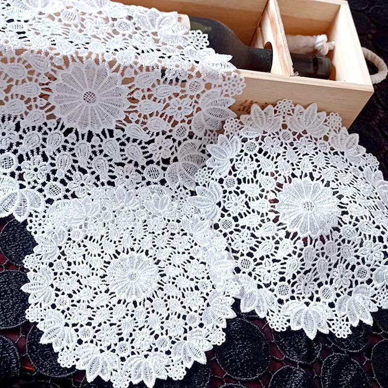4pcs White Lace Embroidery Coaster Round Cotton Fabric Table Doily Decor Wedding Xmas Home Dining Table Coffee Mug Place Mat
4pcs White Lace Embroidery Coaster Round Cotton Fabric Table Doily Decor Wedding Xmas Home Dining Table Coffee Mug Place Mat