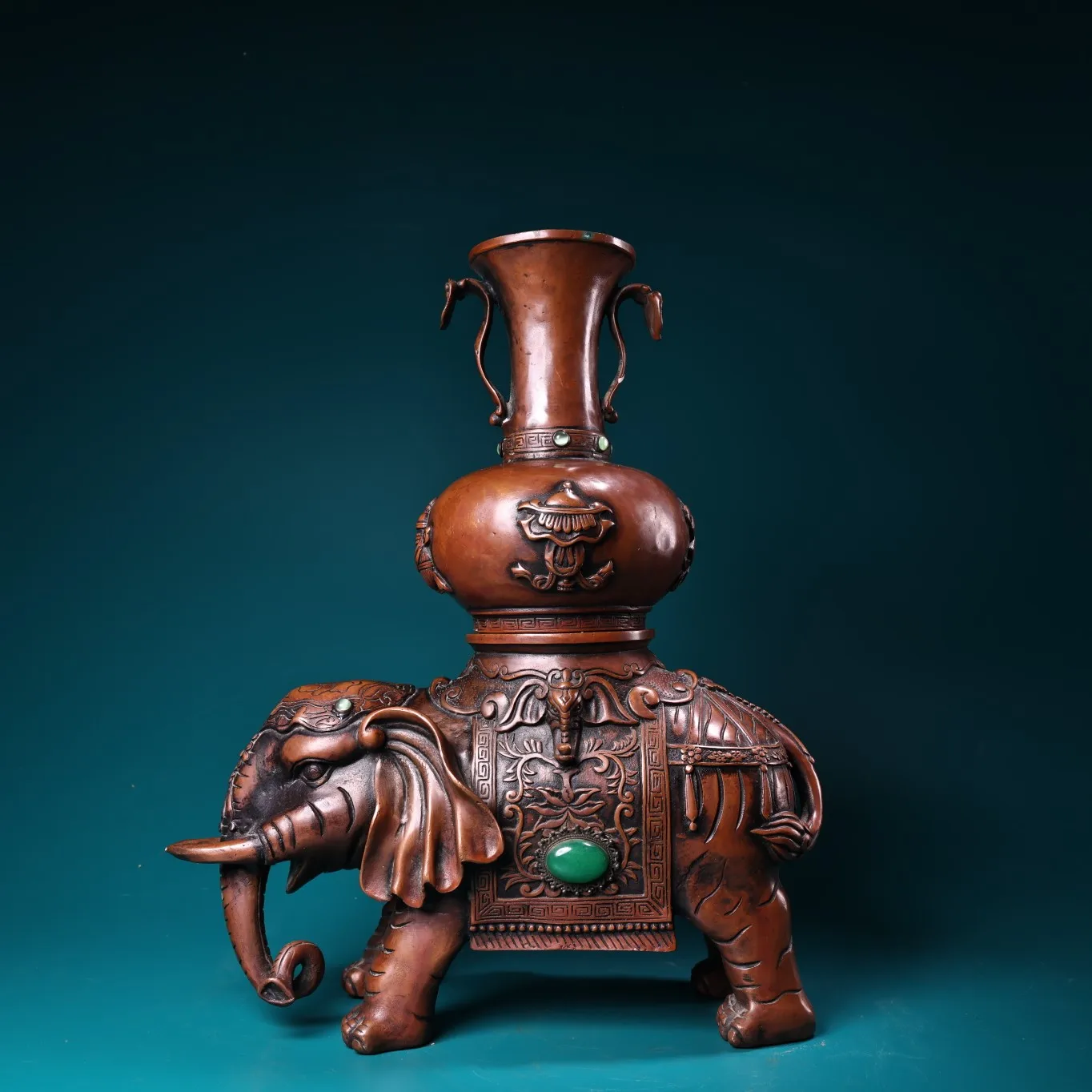 14"Tibet Temple Collection Old Red Bronze Mosaic Gem Elephant Statue Vase Eight Treasure Pattern Amass wealth Ornaments
14"Tibet Temple Collection Old Red Bronze Mosaic Gem Elephant Statue Vase Eight Treasure Pattern Amass wealth Ornaments