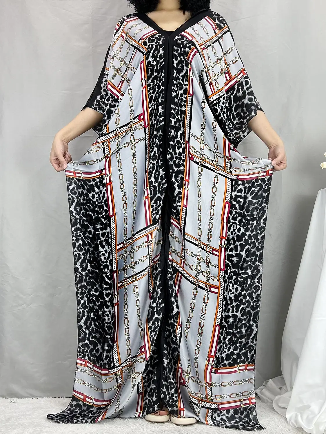 New Style Muslim Abaya Oversize African Women Clothing Dubai Dashiki Sexy Leopard Print Casual Floral Dresses Long Dress Vintage
New Style Muslim Abaya Oversize African Women Clothing Dubai Dashiki Sexy Leopard Print Casual Floral Dresses Long Dress Vintage