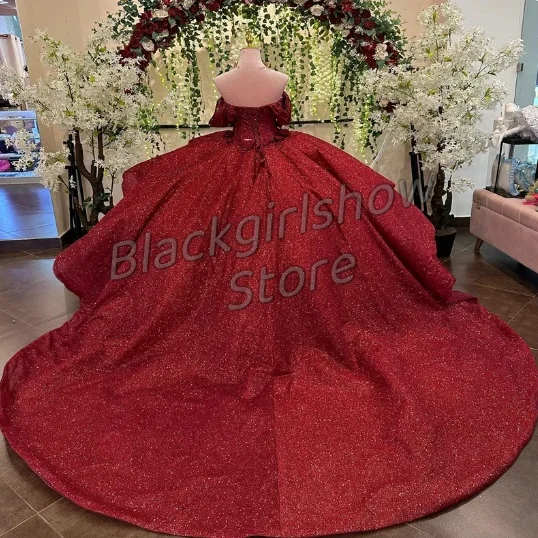 Red Shiny Sweetheart Off Shoulder Ball Gown Quinceanera Dresses Tulle Lace Beaded Appliques Sweet 16 Dress Vestido De 15 Anos
Red Shiny Sweetheart Off Shoulder Ball Gown Quinceanera Dresses Tulle Lace Beaded Appliques Sweet 16 Dress Vestido De 15 Anos