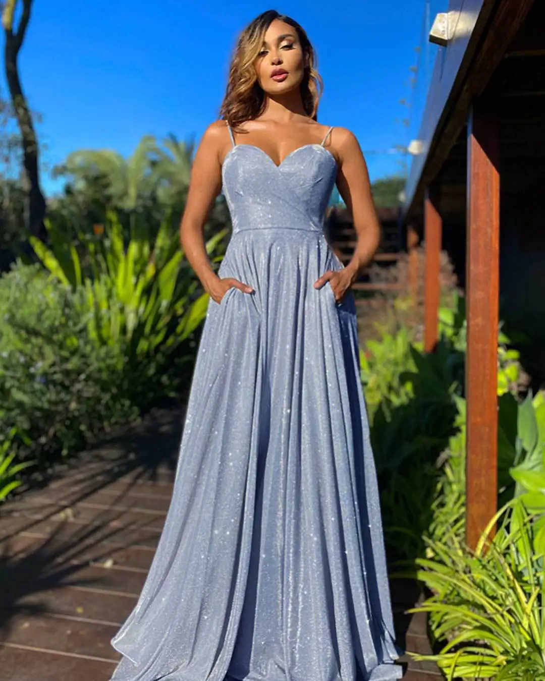 Women Evening Prom Dresses Sexy V-neck Banquet Sleeveless Party Dress Fashion Strap Long Vestidos 2023 Clothing Traf Vestido
Women Evening Prom Dresses Sexy V-neck Banquet Sleeveless Party Dress Fashion Strap Long Vestidos 2023 Clothing Traf Vestido