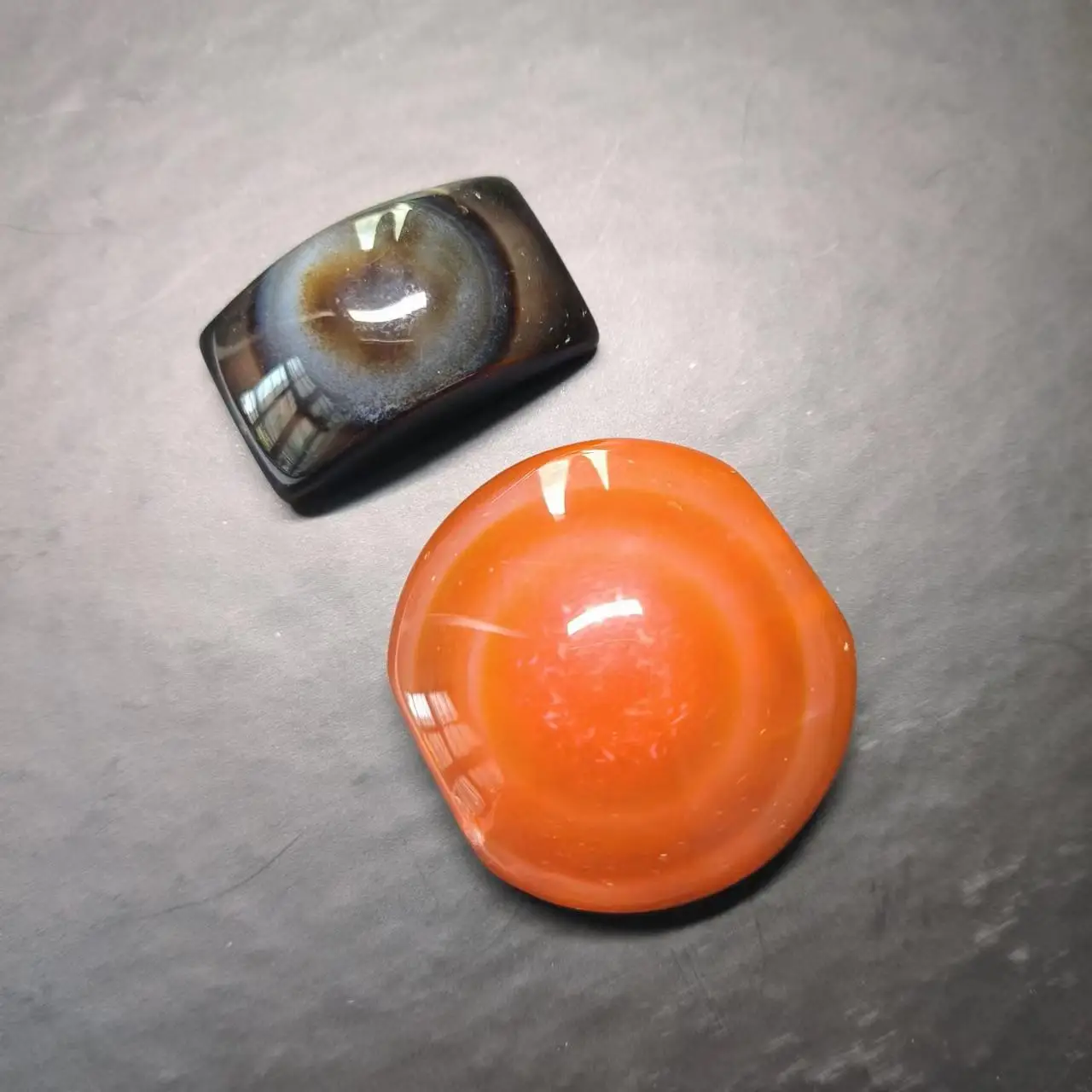 2pcs/lot natural agate beads Private acquisitions Old Round eyes Mysterious gems jewelry amulet Make bracelets and necklaces diy
2pcs/lot natural agate beads Private acquisitions Old Round eyes Mysterious gems jewelry amulet Make bracelets and necklaces diy