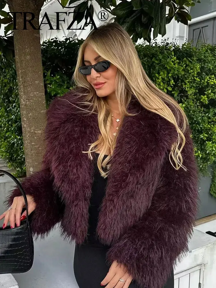 TRAFZA Winter Warm and Thickened Fashionable V-neck Long Sleeve Casual Short Jacket Women's Short Top Women's Faux Fur Jacket
TRAFZA Winter Warm and Thickened Fashionable V-neck Long Sleeve Casual Short Jacket Women's Short Top Women's Faux Fur Jacket