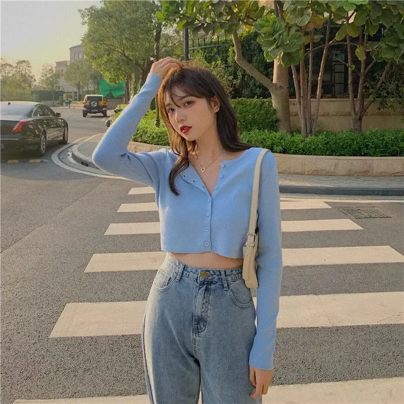 Woman Sweaters Cardigan Red V-neck Knitted Cardigan Women's Spring Slim-Fitting Style Short Jacket Woman Sweaters Cardigan Red V-neck Knitted Cardigan Women's Spring Slim-Fitting Style Short Jacket