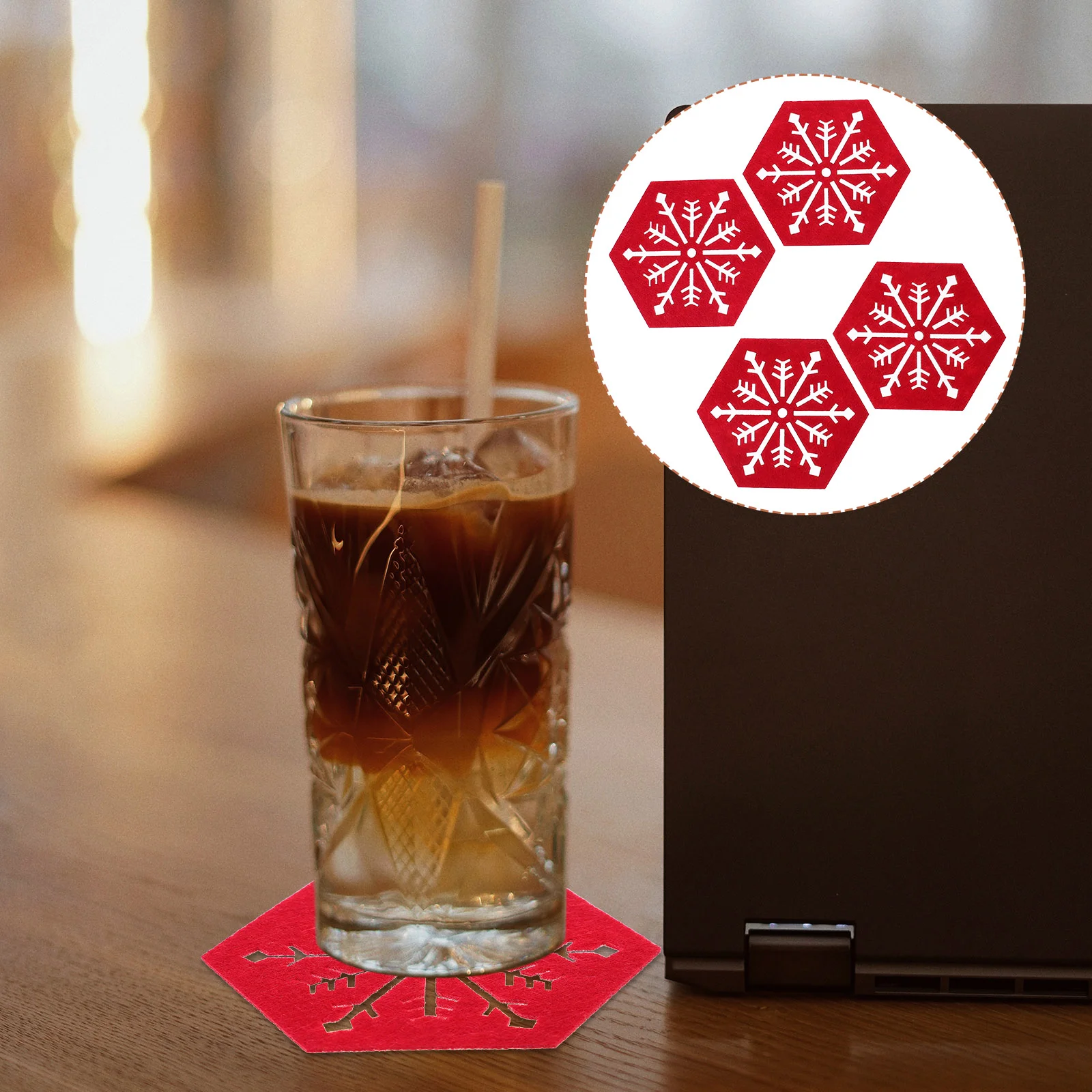 4pcs Christmas Hexagon Placemats Snowflake Pattern Cup Mats Heat-insulation Mats Christmas Party Supply
4pcs Christmas Hexagon Placemats Snowflake Pattern Cup Mats Heat-insulation Mats Christmas Party Supply