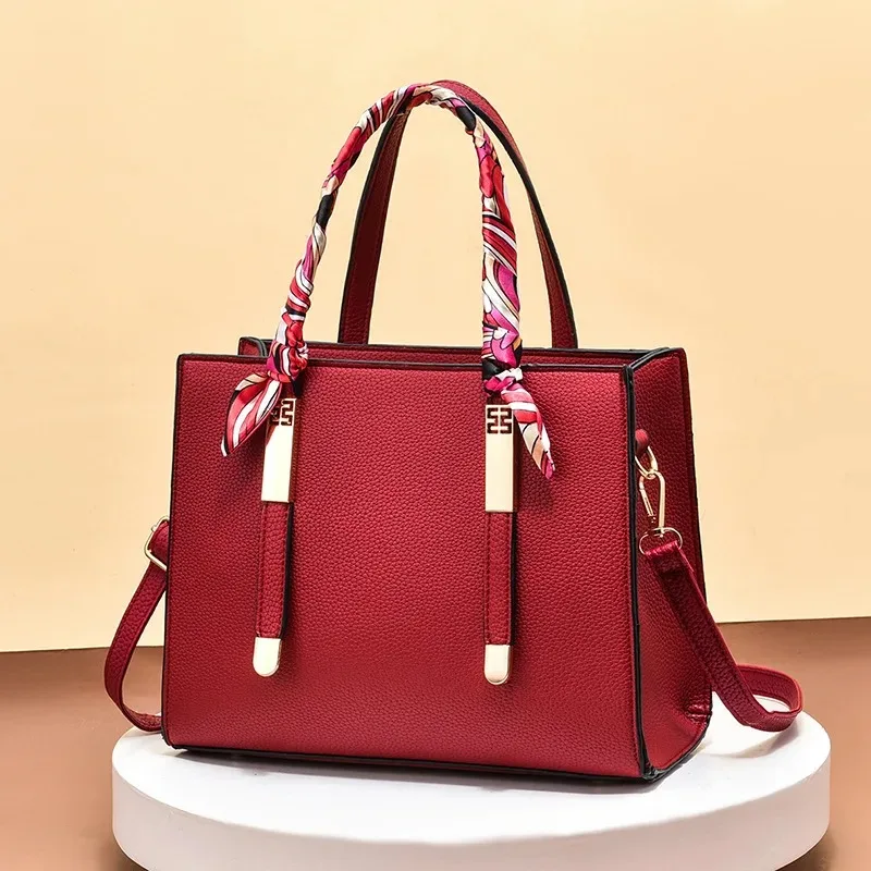 Designer Trend 2023 Bag for Women Female Handbag Leather Shoulder High Quality Messenger Luxury Famous Bolsas Para Mujeres Women 
Designer Trend 2023 Bag for Women Female Handbag Leather Shoulder High Quality Messenger Luxury Famous Bolsas Para Mujeres Women