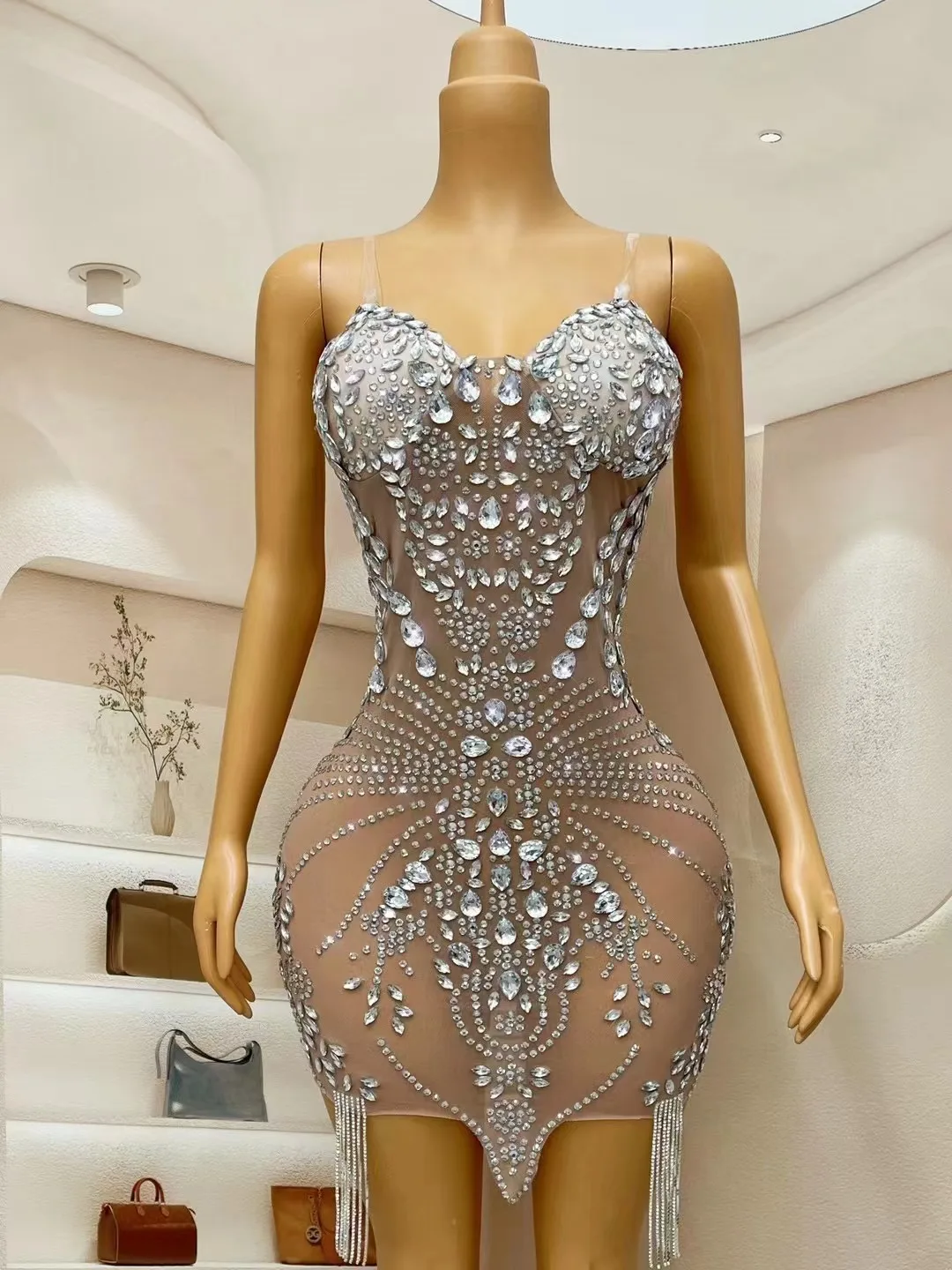 Sexy Shining Silver Rhinestones Chainsransparent Dress Evening Birthday CelebrateStretch Outfit Crystals Photoshoot Dress
Sexy Shining Silver Rhinestones Chainsransparent Dress Evening Birthday CelebrateStretch Outfit Crystals Photoshoot Dress