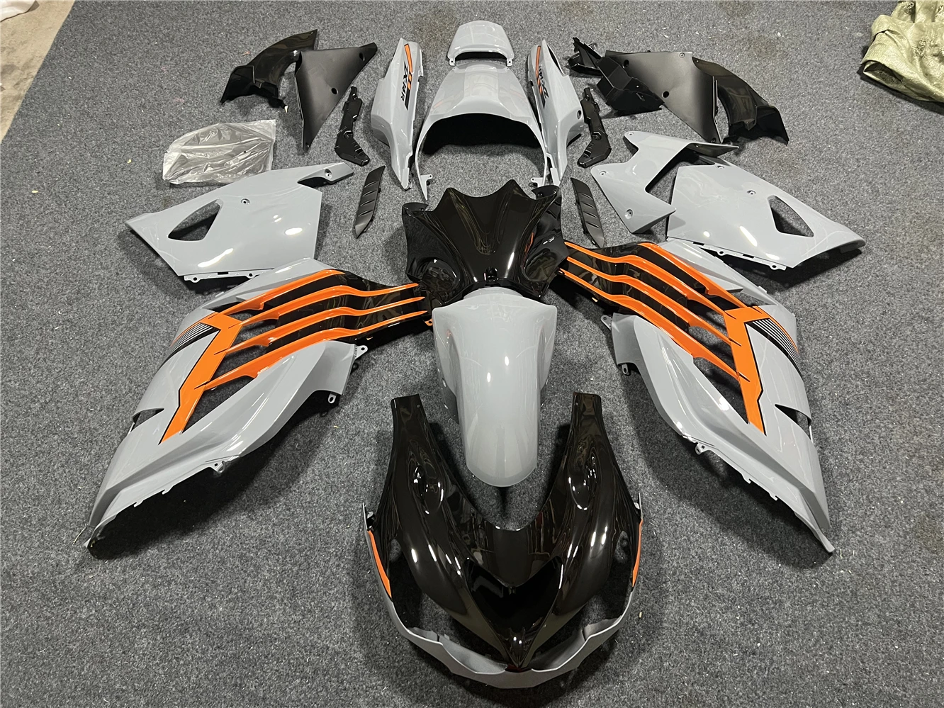 Motorcycle injection mold fairings for ZX-14R 12 13 14 15 ZX14R ZX 14R 2012 2013 2014 bodywork fairing kit white 
Motorcycle injection mold fairings for ZX-14R 12 13 14 15 ZX14R ZX 14R 2012 2013 2014 bodywork fairing kit white