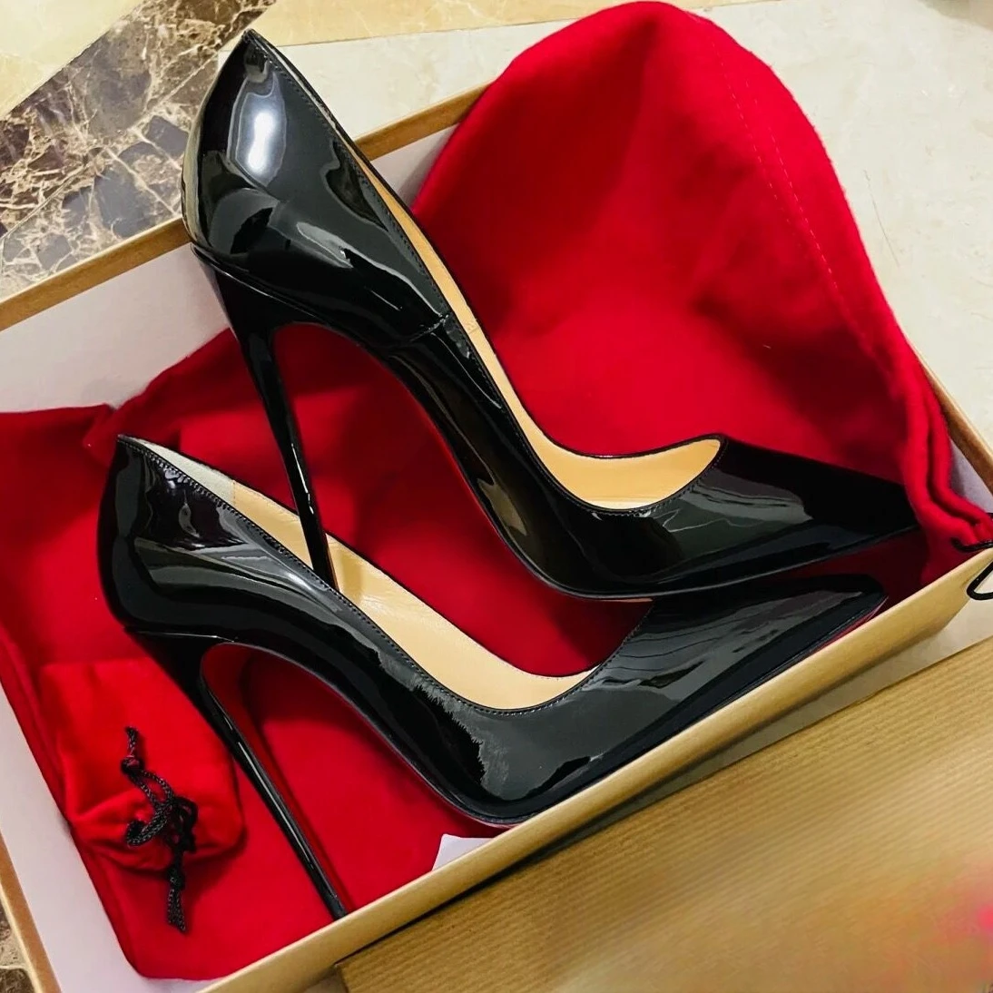 

Classics High Heels Pointed Shoes Brand Red Bottoms Thin Heel 8cm 10cm 12cm Nude Black Patent Leather Wedding Shoes 34-44