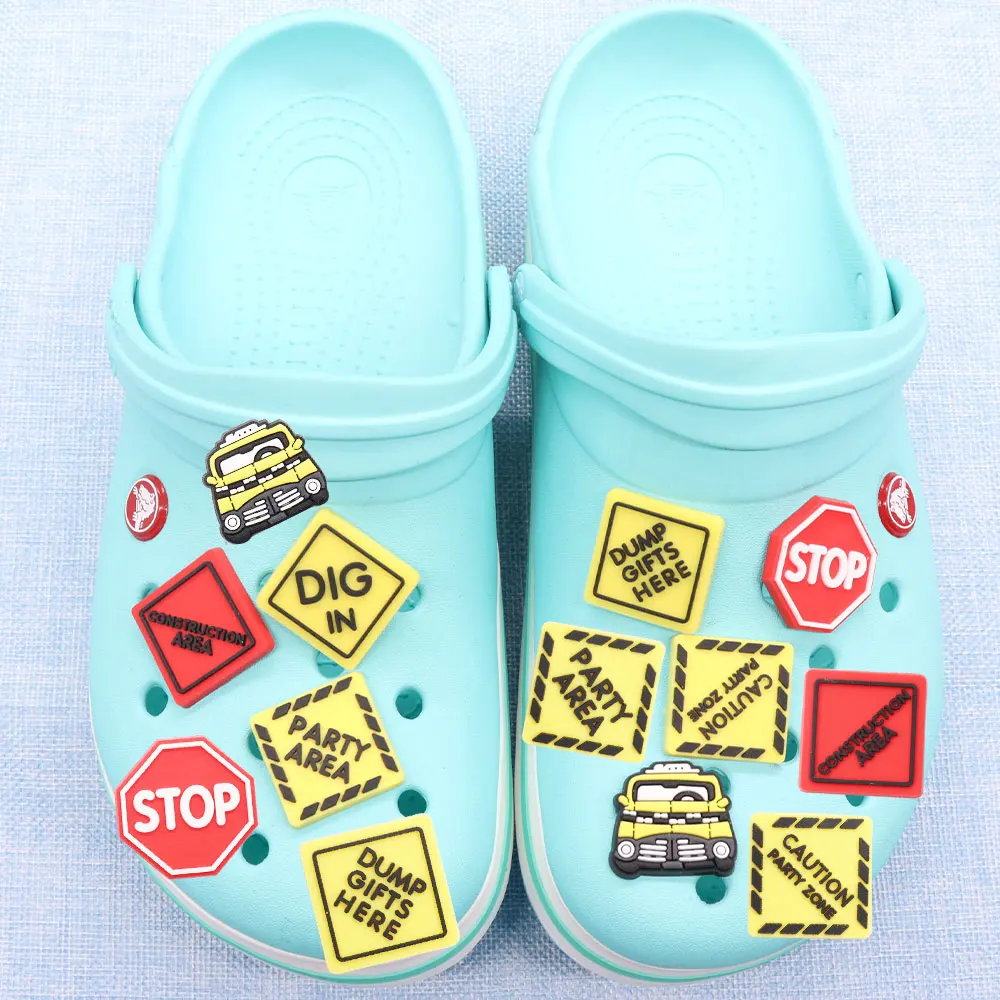 Mix 50PCS PVC Croc Jibz Buckle Car Stop Caution Party Zone Dig In Area Sandals Shoes Decoration Hole Slipper Accessories Gift
Mix 50PCS PVC Croc Jibz Buckle Car Stop Caution Party Zone Dig In Area Sandals Shoes Decoration Hole Slipper Accessories Gift