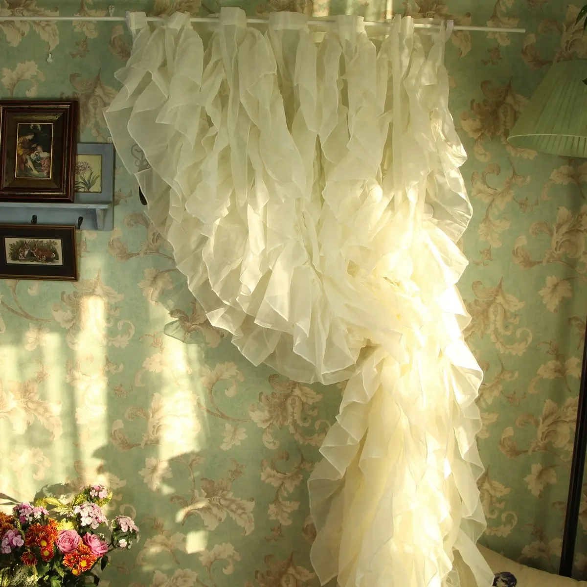 American country girl heart in lotus leaf shop window decoration screen curtain bed curtain live room curtain
American country girl heart in lotus leaf shop window decoration screen curtain bed curtain live room curtain