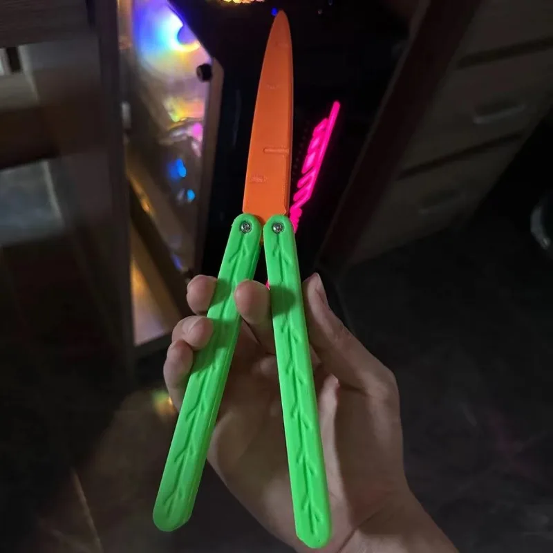 3D Printing Radish Butterfly Knife Straight Jump High-quality Gravity Mini Keychain Decompression Toy Gift Surprise
3D Printing Radish Butterfly Knife Straight Jump High-quality Gravity Mini Keychain Decompression Toy Gift Surprise