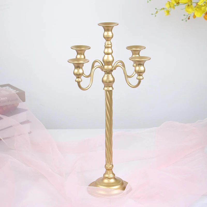 Vintage European Candle Holder Centerpiece Retro Tall Luxury Candle Holders Modern Pillar Portavelas Living Room Decoration
Vintage European Candle Holder Centerpiece Retro Tall Luxury Candle Holders Modern Pillar Portavelas Living Room Decoration