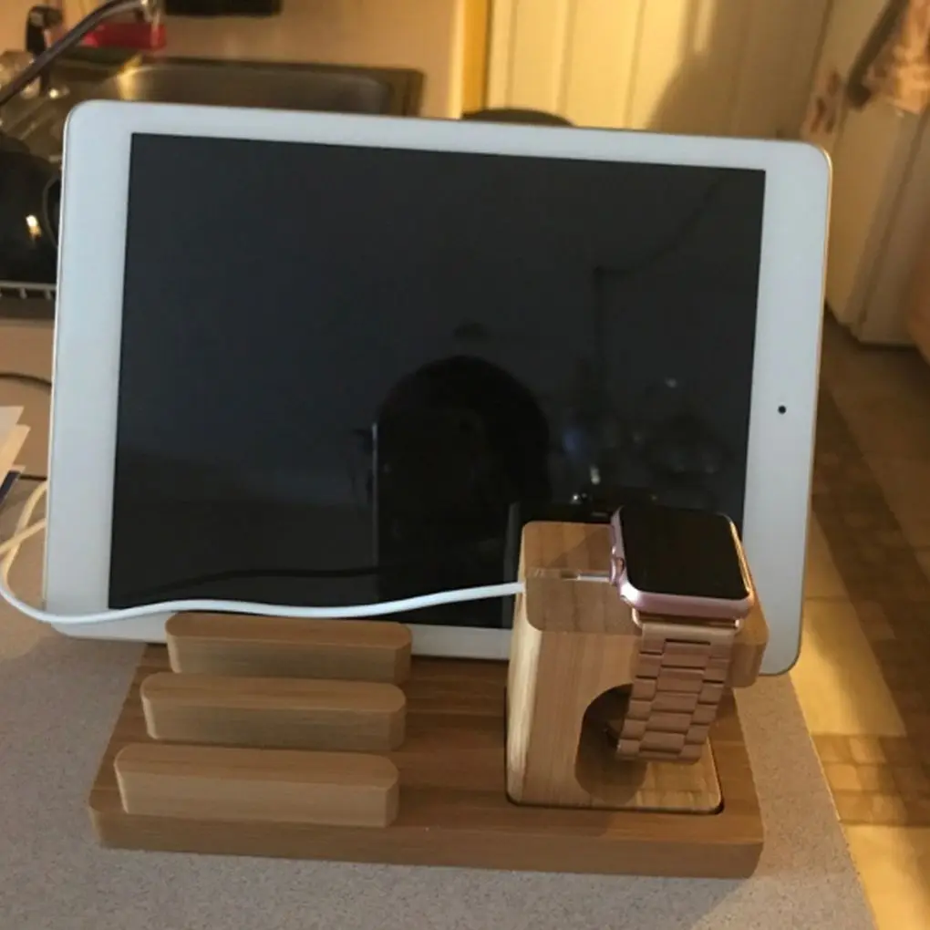 4 USB Ports Bamboo Charging Station Phone Holder Wood Organizer Tablets Watch Stand Charger
4 USB Ports Bamboo Charging Station Phone Holder Wood Organizer Tablets Watch Stand Charger