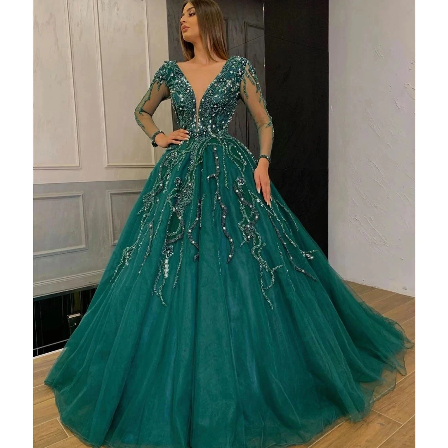 

Green Luxury Women's Prom Dresses Lace Applique Sexy V-Neck Long Sleeve Tulle Fashion Celebrity Plus Size Evening Gowns فساتين س