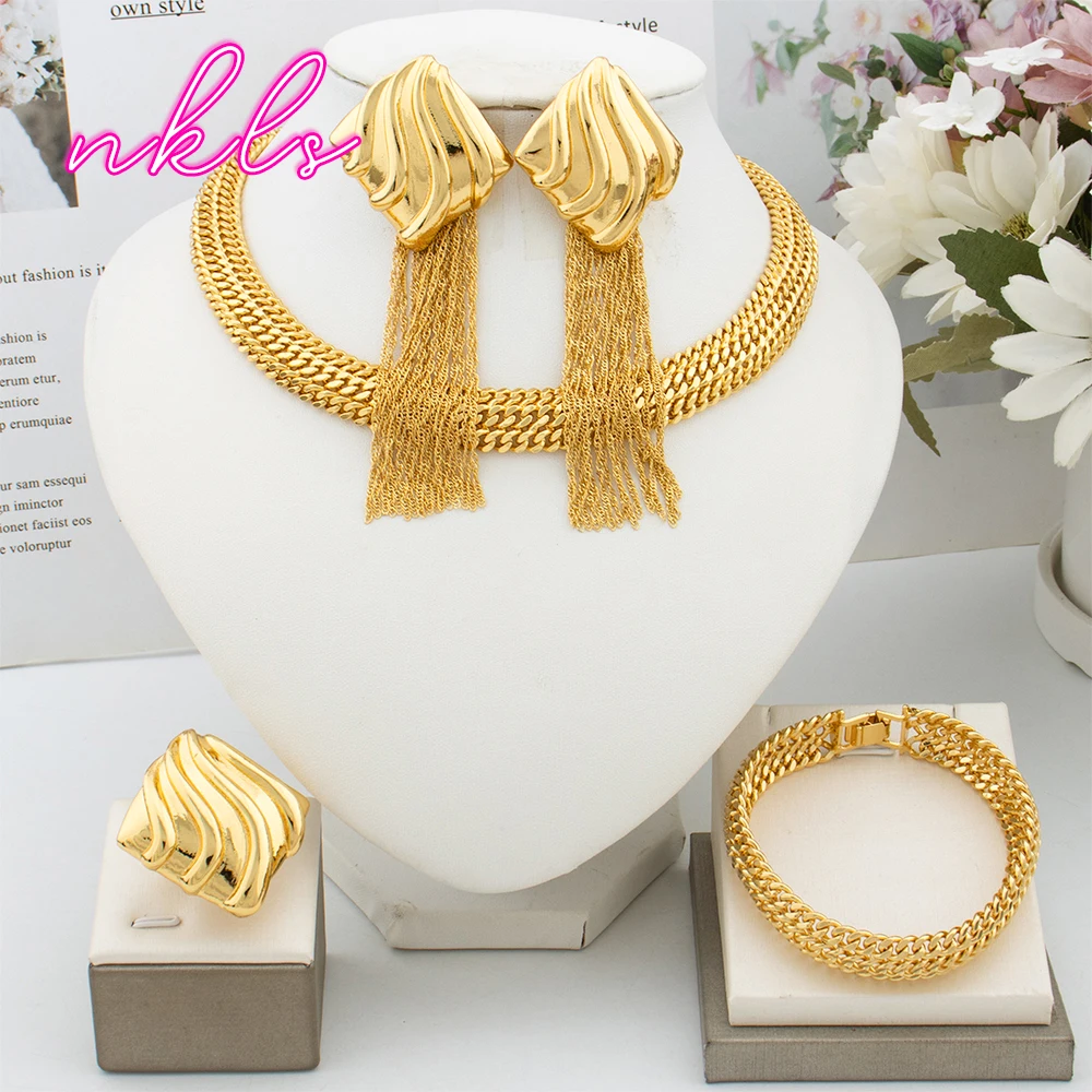 

Dubai Golden Color Choker Necklace Fashion Tassel Earrings Cuff Bracelets Adjustable Ring Sets African Women's Gift Jewelry Sets