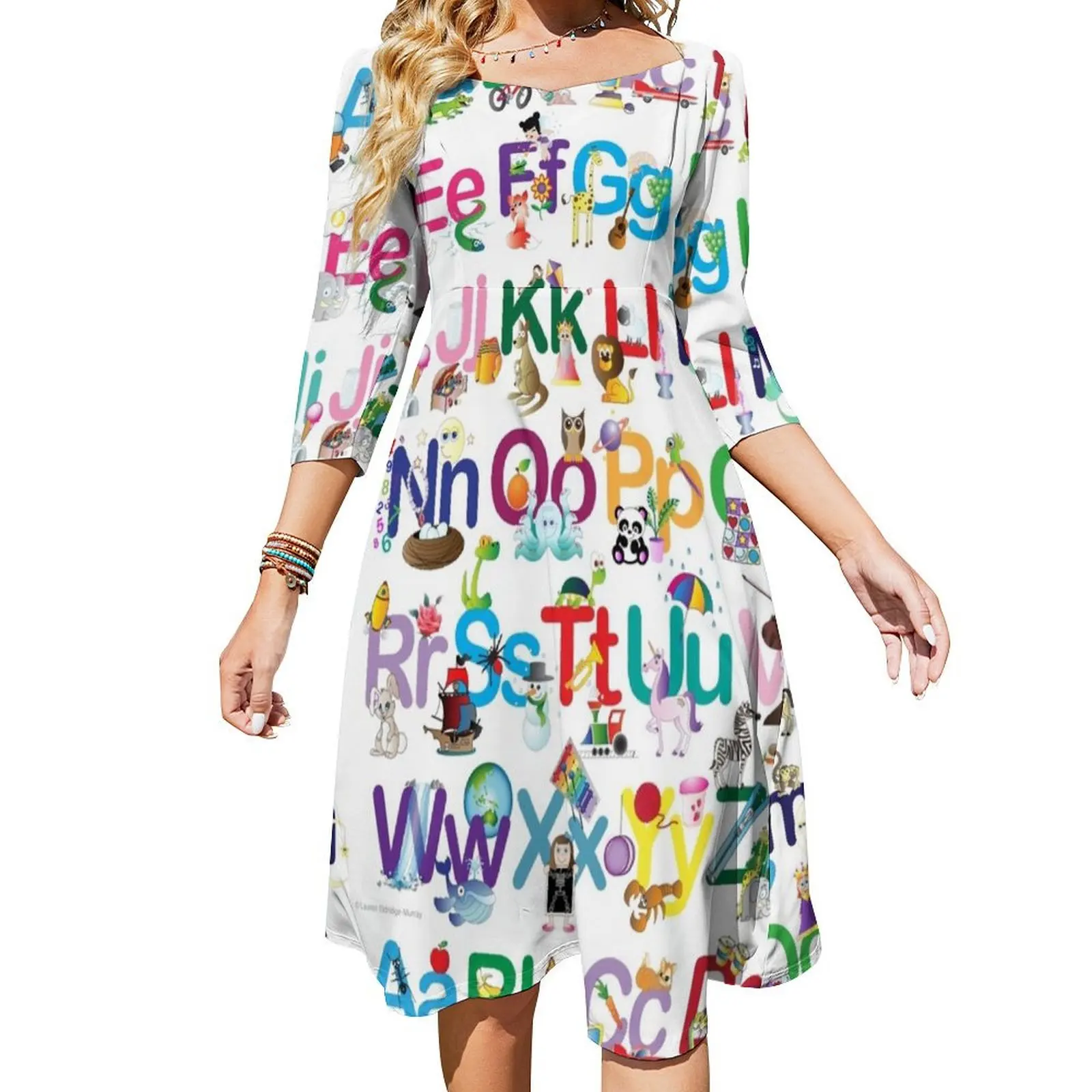Расклешенное платье с алфавитом для детей, элегантное вечернее платье, роскошная пляжная одежда знаменитостей
Расклешенное платье с алфавитом для детей, элегантное вечернее платье, роскошная пляжная одежда знаменитостей