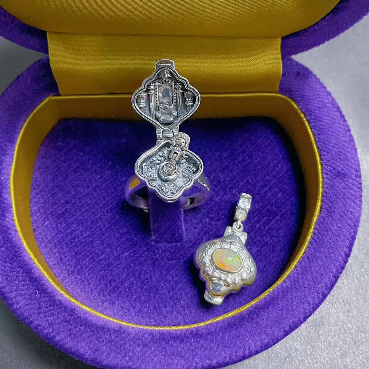 925 Sterling Silver Adjustable Ring Teatime Polly Pocket Charm Bead With Mini Doll For Pandora Bracelet European Jewelry
925 Sterling Silver Adjustable Ring Teatime Polly Pocket Charm Bead With Mini Doll For Pandora Bracelet European Jewelry