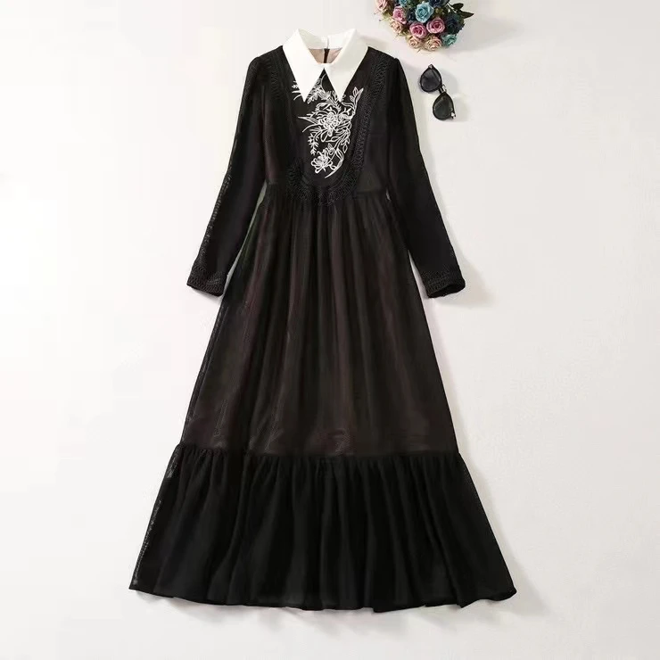 European and American women's dress 2023 winter new Long sleeve lapel with black embroidery fashion Pleated dress XXL
European and American women's dress 2023 winter new Long sleeve lapel with black embroidery fashion Pleated dress XXL