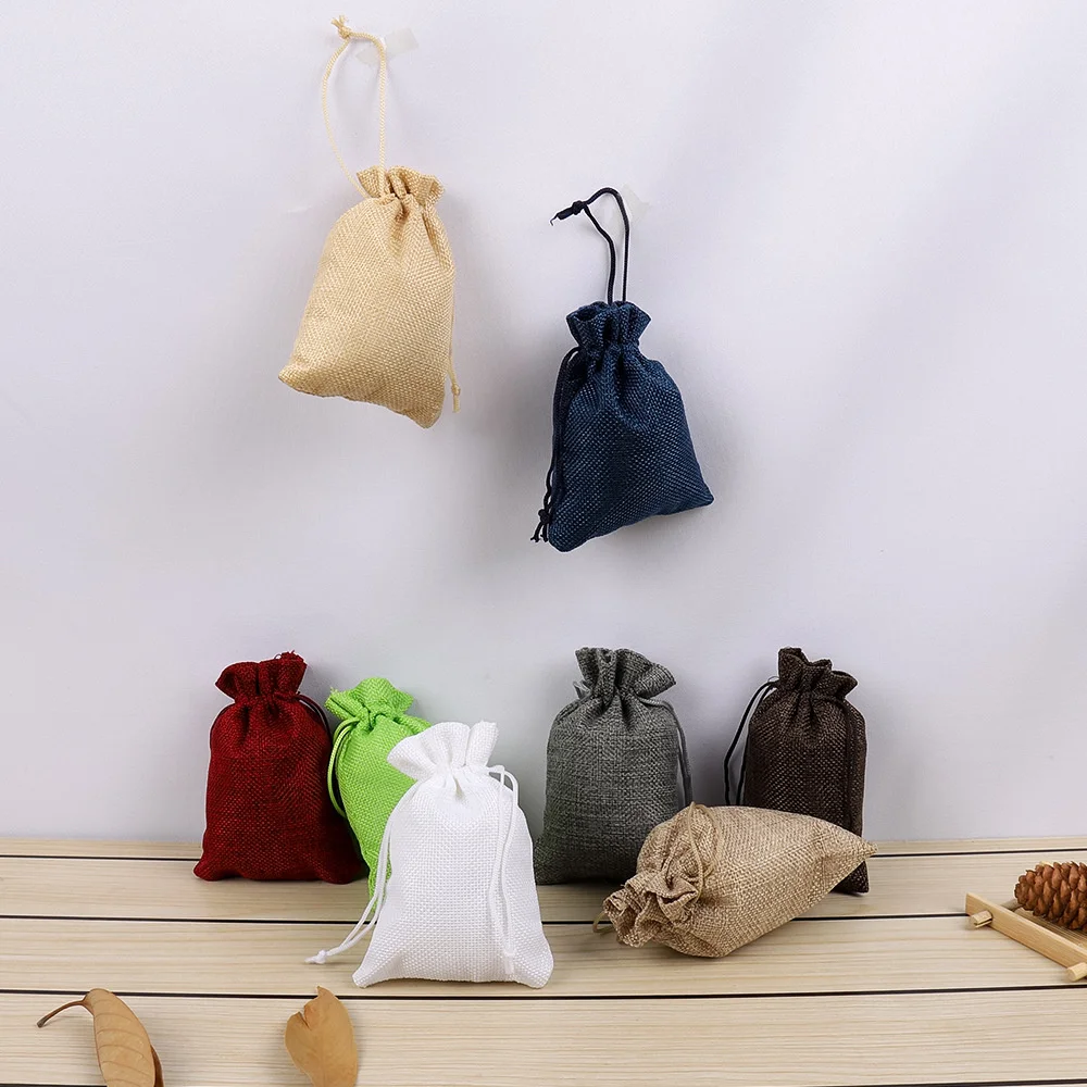 1Pc Natural Burlap Bag Gift Bags Jewelry Travel Storage Pouch Mini Candy Burlap Packing Bags For Wedding Favors Party Pouches
1Pc Natural Burlap Bag Gift Bags Jewelry Travel Storage Pouch Mini Candy Burlap Packing Bags For Wedding Favors Party Pouches