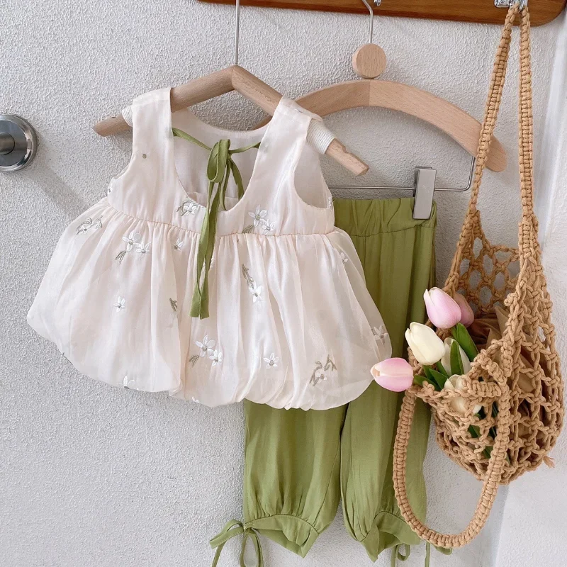 2023 Summer Children Girl Clothes Set Sleeveless O-neck Embroidery Flower Tops+Loose Pant Trouser 2PCS Outfits Kids Clothing
2023 Summer Children Girl Clothes Set Sleeveless O-neck Embroidery Flower Tops+Loose Pant Trouser 2PCS Outfits Kids Clothing