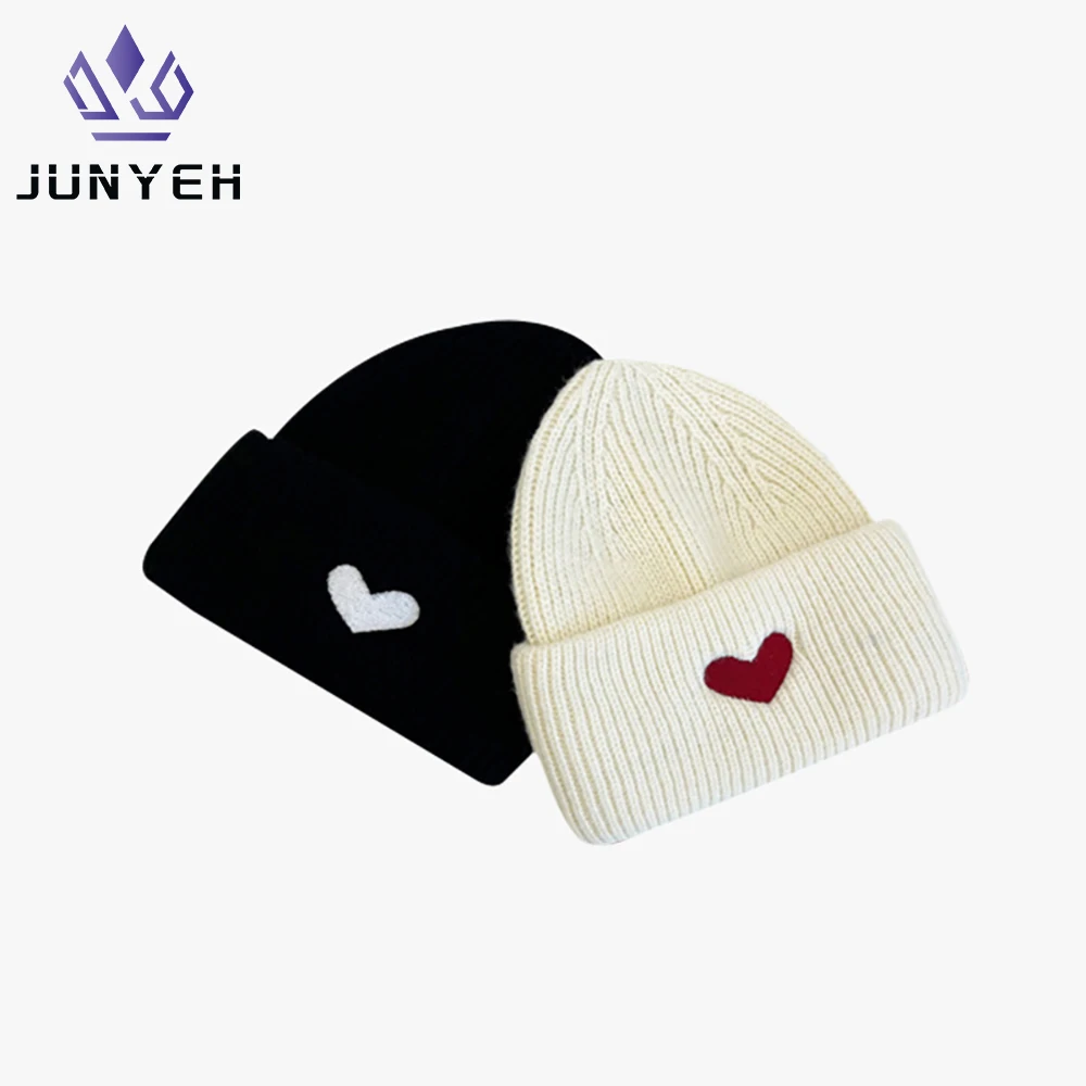Autumn Winter Warm Couple Hats Love Pattern Knitted Hat Fashion Trend Woolen Beanies Student Gift
Autumn Winter Warm Couple Hats Love Pattern Knitted Hat Fashion Trend Woolen Beanies Student Gift