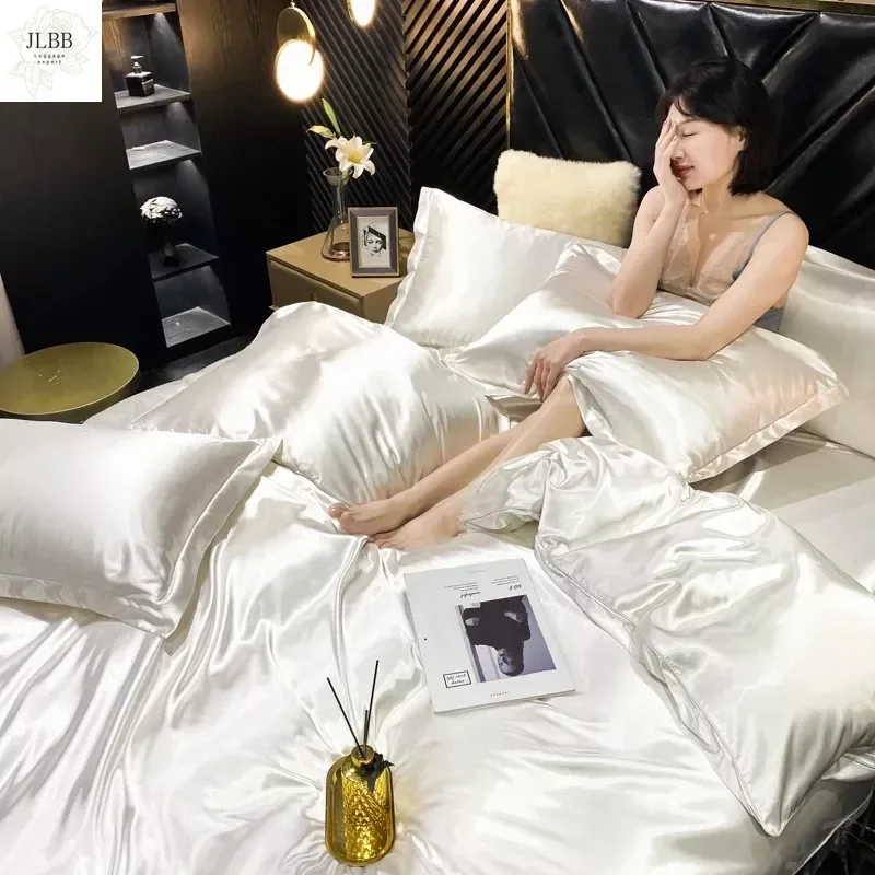 High-end Blending Natural Mulberry Silk Bedding Set Luxury Satin Silky Queen Size Duvet Cover Set with Sheets King Size Bed Set
High-end Blending Natural Mulberry Silk Bedding Set Luxury Satin Silky Queen Size Duvet Cover Set with Sheets King Size Bed Set