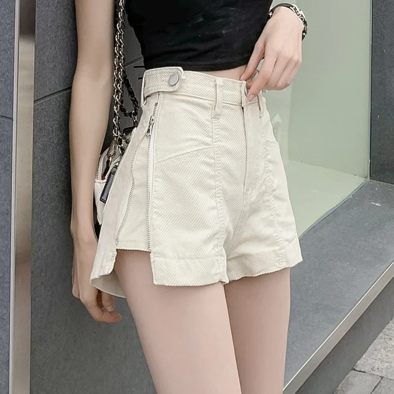 Fashionable Women Jeans Shorts 2022 Summer Jeans High Waisted Shorts Girls White Short Jeans Khaki Wide Leg casual Denim Short
Fashionable Women Jeans Shorts 2022 Summer Jeans High Waisted Shorts Girls White Short Jeans Khaki Wide Leg casual Denim Short