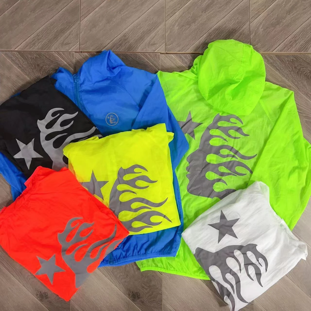 2023 HELLSTAR Outdoor Sunscreen Camping Translucent Reflective Quick Dry Zipper Sports Hoodie
2023 HELLSTAR Outdoor Sunscreen Camping Translucent Reflective Quick Dry Zipper Sports Hoodie