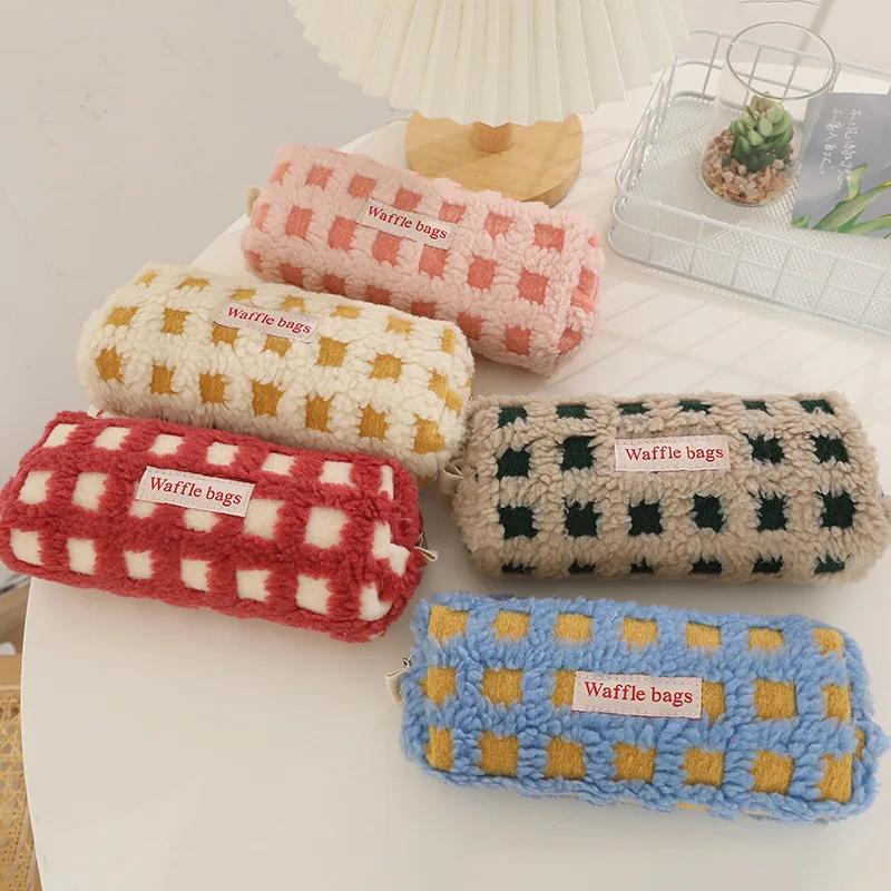 Waffle Lamb Plush Pen Bag Japanese INS Style Pencil Pouch Small Student Stationery Storage Bag School Supplies 
Waffle Lamb Plush Pen Bag Japanese INS Style Pencil Pouch Small Student Stationery Storage Bag School Supplies