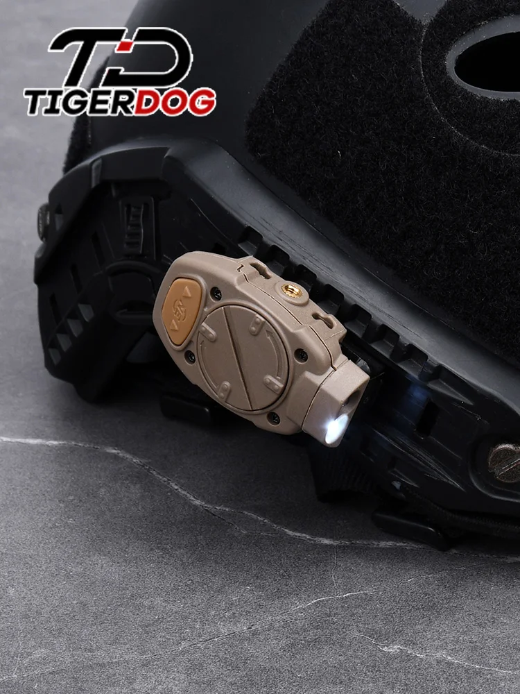 Wadsn Rail Switch Light Red green Blue color Helmet Light Hunting Weapon Accessories MPLS HelmetLIght
Wadsn Rail Switch Light Red green Blue color Helmet Light Hunting Weapon Accessories MPLS HelmetLIght