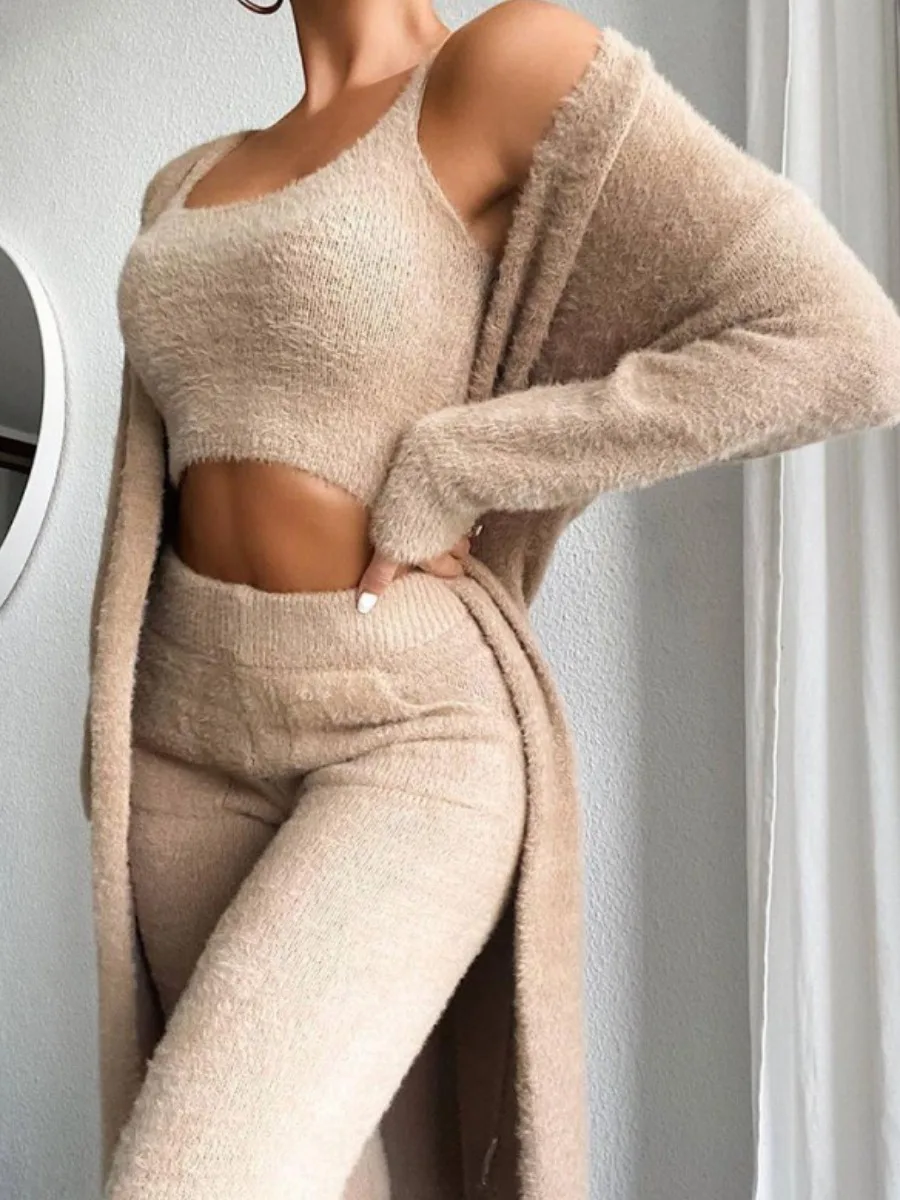 LW Three Piece Sexy Fluffy Outfits Cami + trousers + coat Three Piece Set Women Sweater Set Casual Homewear Outfits Home Suit
LW Three Piece Sexy Fluffy Outfits Cami + trousers + coat Three Piece Set Women Sweater Set Casual Homewear Outfits Home Suit
