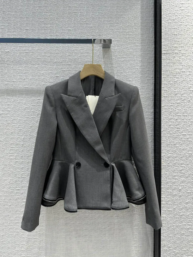 2024 New Korean Edition British Style Handsome Versatile Sweet Ruffle Hem Long Sleeve Small Suit Coat Women's Short
2024 New Korean Edition British Style Handsome Versatile Sweet Ruffle Hem Long Sleeve Small Suit Coat Women's Short