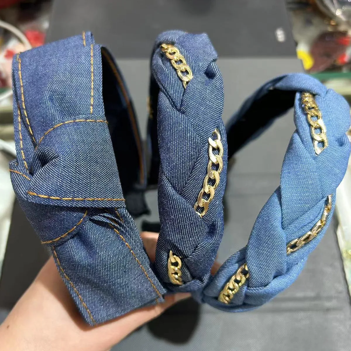 Denim Chain Twist Hair Hoop Handmade Weave Denim Fashion Patchwork Headbands Cross Hairband Head Wear
Denim Chain Twist Hair Hoop Handmade Weave Denim Fashion Patchwork Headbands Cross Hairband Head Wear