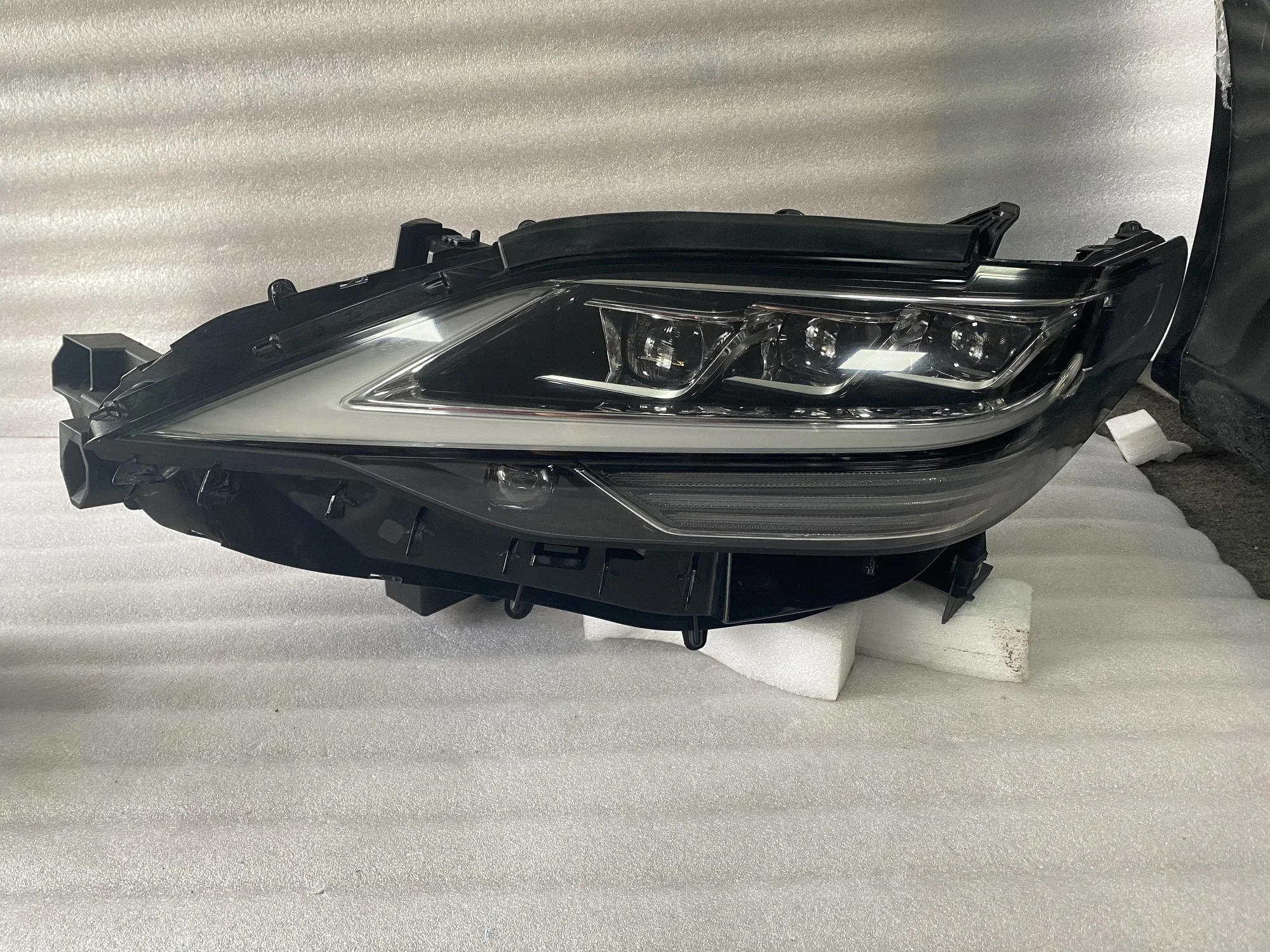 

For Lexus Lm300 Mpv Headlight Original Japanese Genuine 2019-2021
