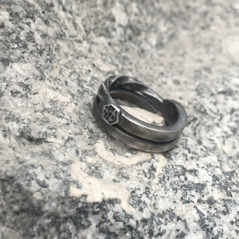 Vintage Silver Color Ring Unisex Hip Hop Punk Open Ring Banquet Jewelry Accessories Gift
Vintage Silver Color Ring Unisex Hip Hop Punk Open Ring Banquet Jewelry Accessories Gift