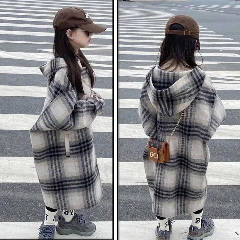 Fall/Winter 2023 New Children's Plaid Coat Girls Tweed Long Thermal Jacket Women's Trend
Fall/Winter 2023 New Children's Plaid Coat Girls Tweed Long Thermal Jacket Women's Trend